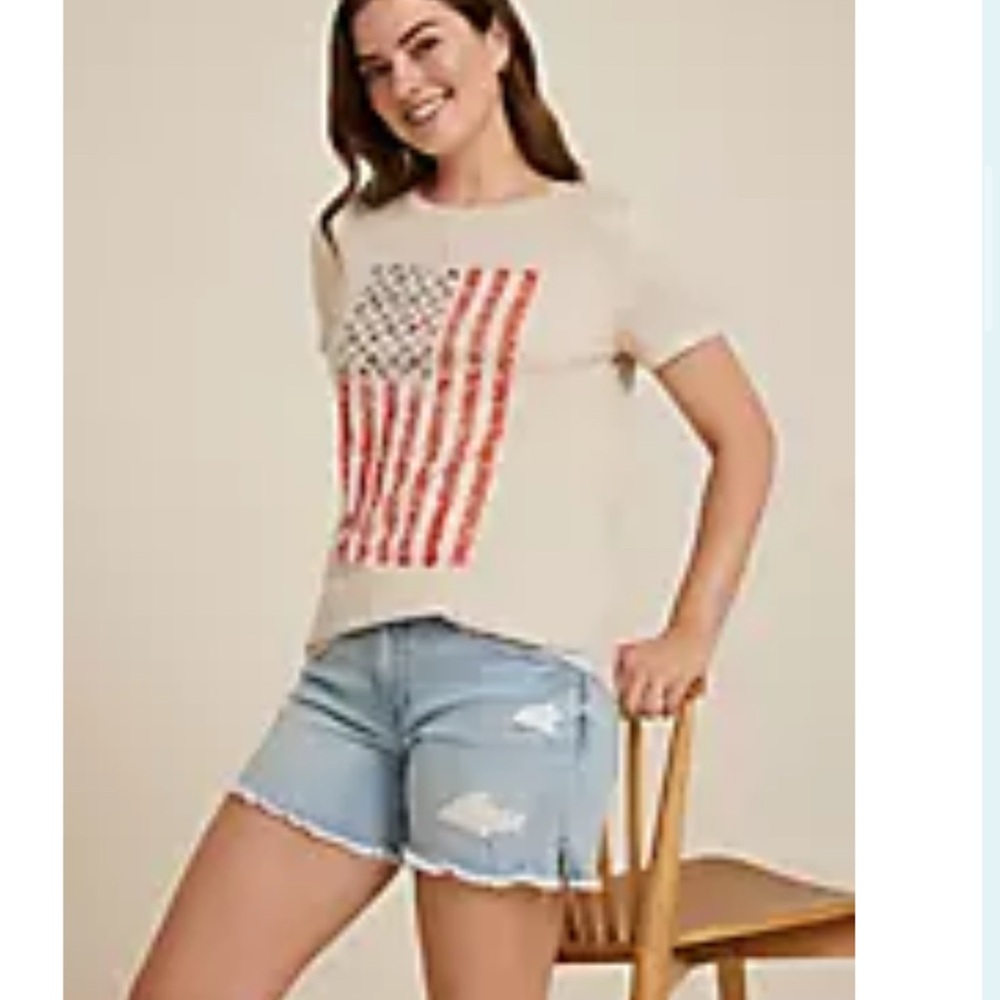 Maurices Cream Graphic Short Sleeve Tee Relaxed Fit